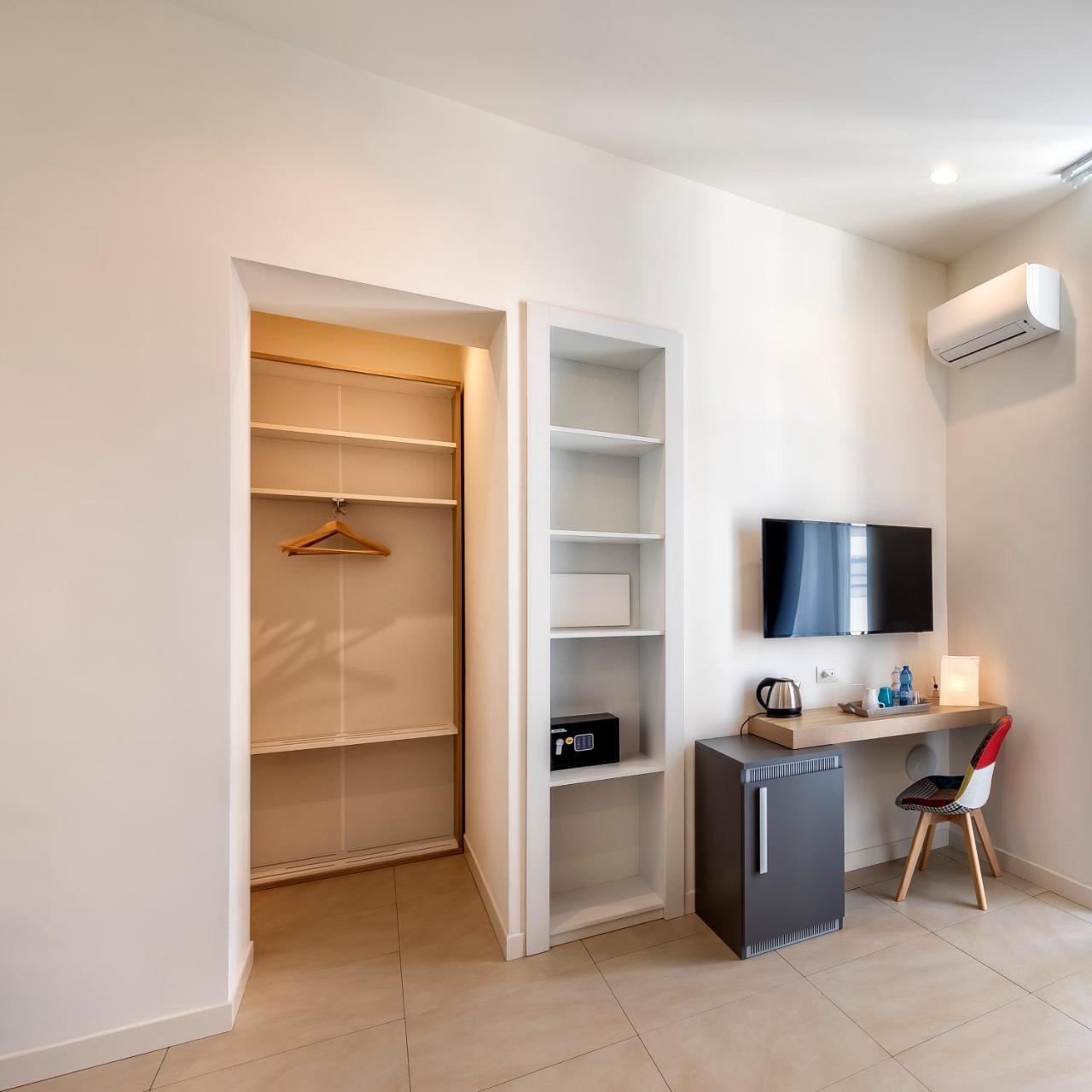 Napoli Squares Suites Exteriér fotografie